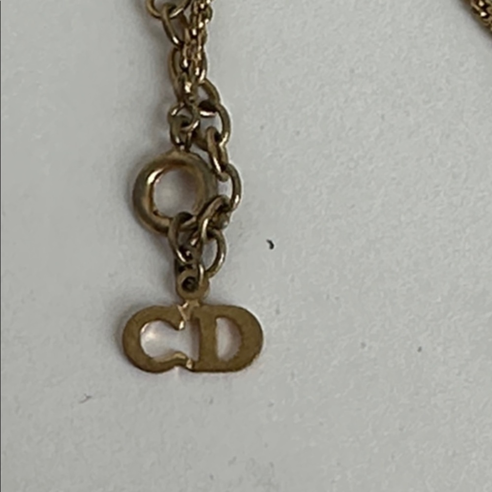 Christian Dior Gold tone 18” Necklace
Missing a rhinestone - Picture 3 of 3